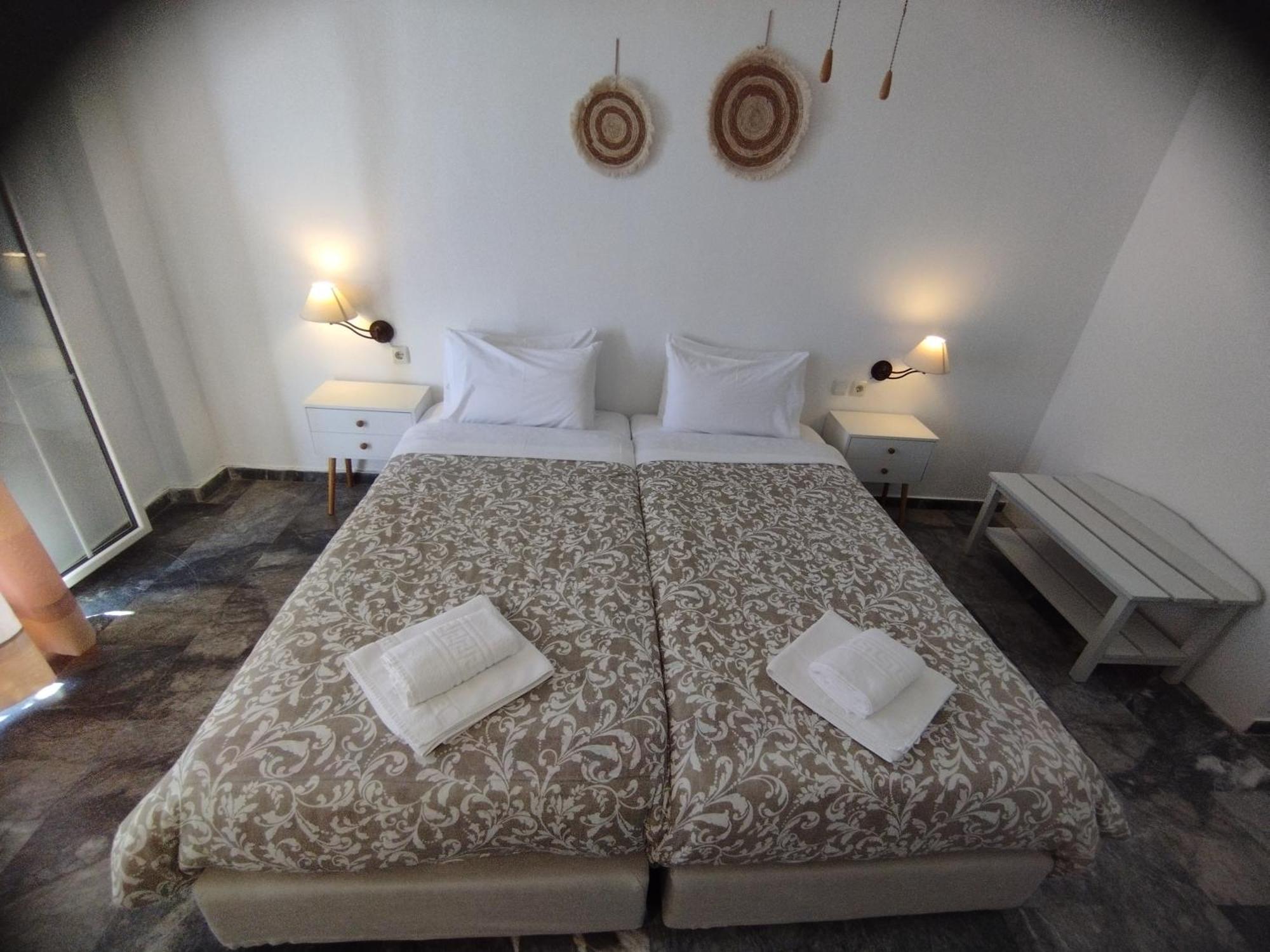 Marisini Sea View Aparthotel Batsi  Exterior photo