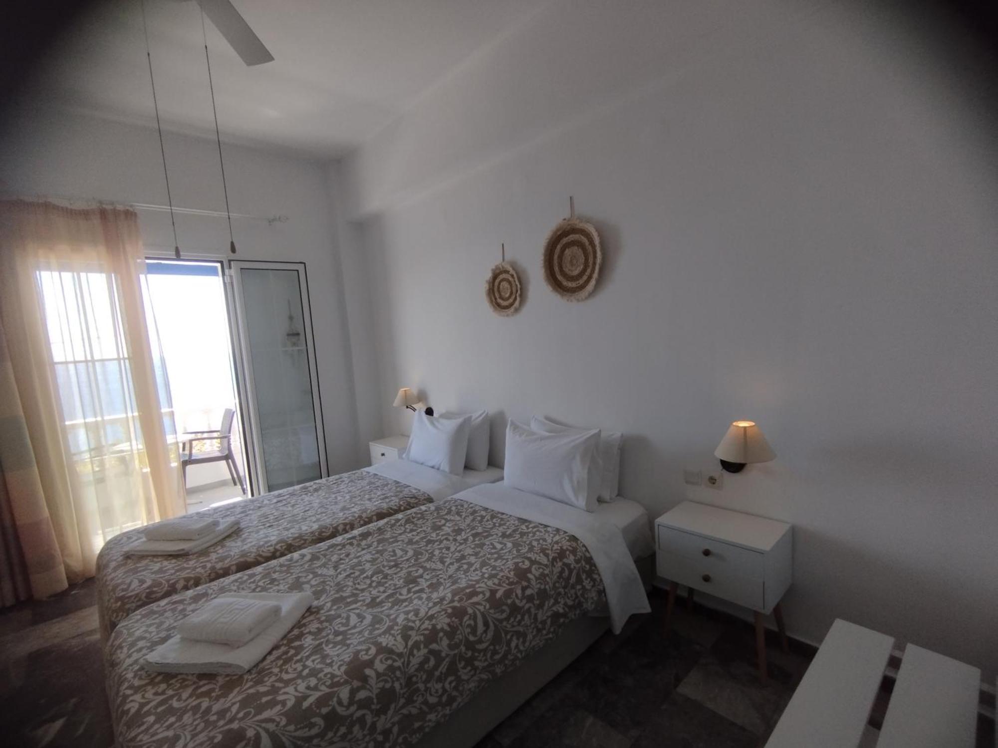 Marisini Sea View Aparthotel Batsi  Exterior photo