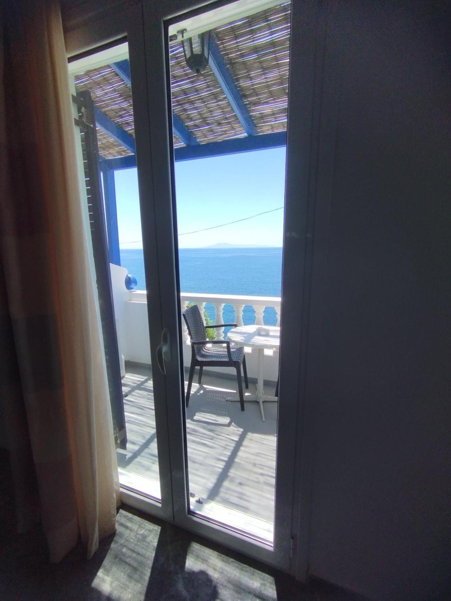 Marisini Sea View Aparthotel Batsi  Exterior photo