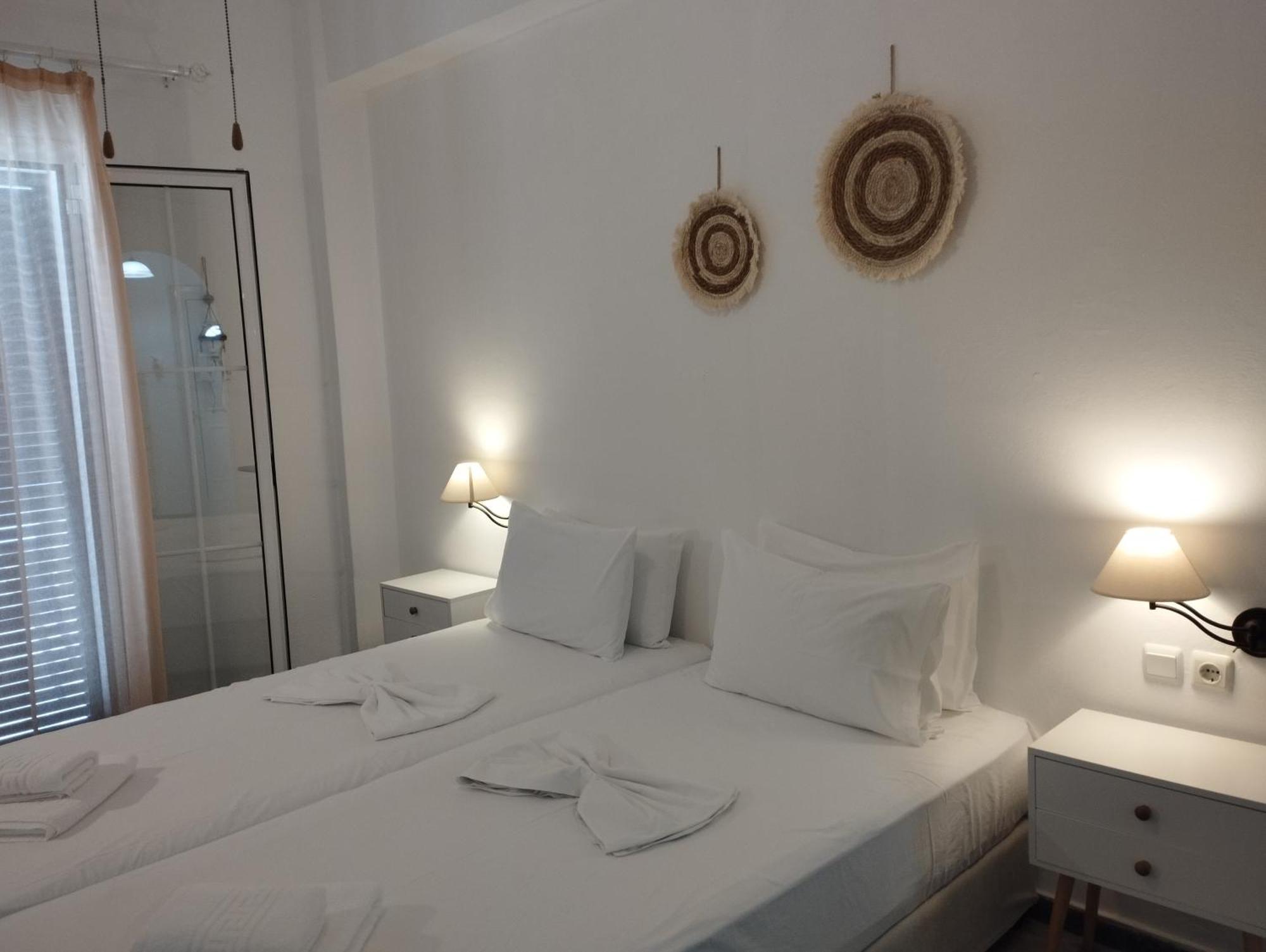 Marisini Sea View Aparthotel Batsi  Exterior photo