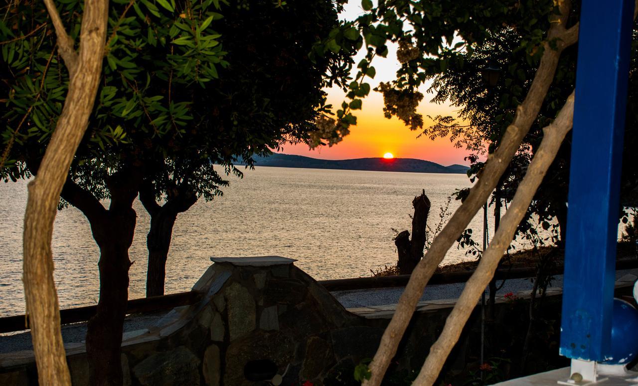 Marisini Sea View Aparthotel Batsi  Exterior photo